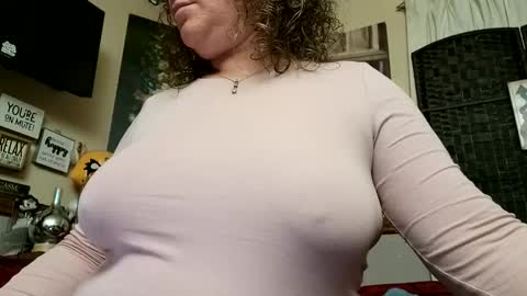 Snapshot of lusciouslibra82 chatting on 02-25-25, 03:20 .Clarissa. Follow me on Instagram miss buns online show from 02-25-25, 03:20
