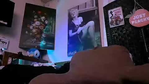 Snapshot of lusciouslibra82 chatting on 11-02-25, 11:01 .Clarissa. Follow me on Instagram miss buns online show from 11-02-25, 11:01