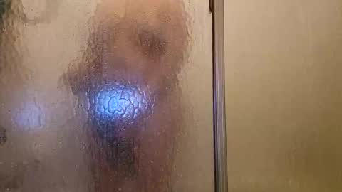 Snapshot of lusciouslibra82 chatting on 12-20-25, 04:19 .Clarissa. Follow me on Instagram miss buns online show from 12-20-25, 04:19