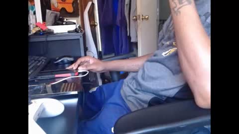 Snapshot of lust_j chatting on 06-13-26, 05:22 LUST online show from 06-13-26, 05:22