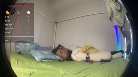 Snapshot of lustforlola chatting on 10-11-25, 02:55 LOLA online show from 10-11-25, 02:55