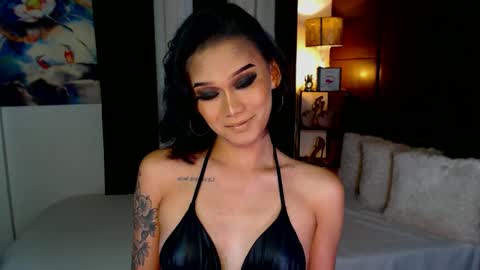 Snapshot of lustfulltrans chatting on 12-15-24, 04:51 AdriannaFowks online show from 12-15-24, 04:51