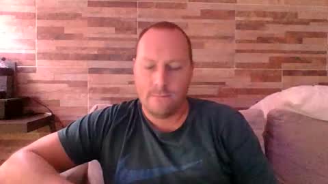 Snapshot of lustonfan chatting on 03-26-26, 11:49 lustonfan online show from 03-26-26, 11:49