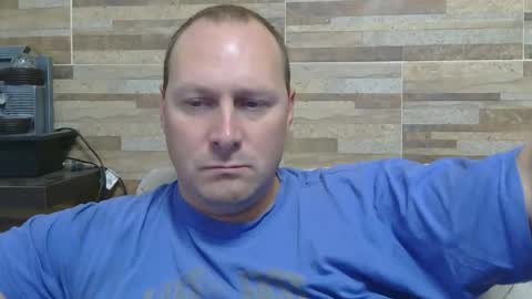Snapshot of lustonfan chatting on 04-20-26, 12:35 lustonfan online show from 04-20-26, 12:35