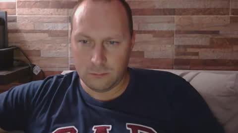 Snapshot of lustonfan chatting on 04-21-26, 02:37 lustonfan online show from 04-21-26, 02:37