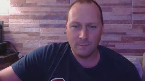 Snapshot of lustonfan chatting on 04-21-26, 02:51 lustonfan online show from 04-21-26, 02:51
