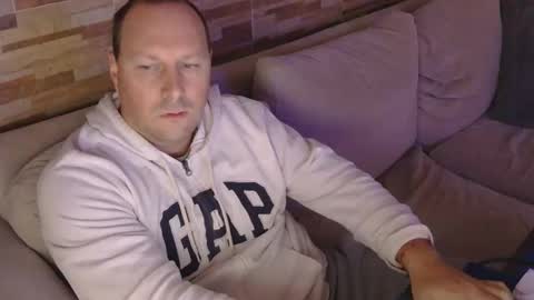 Snapshot of lustonfan chatting on 04-22-26, 01:01 lustonfan online show from 04-22-26, 01:01