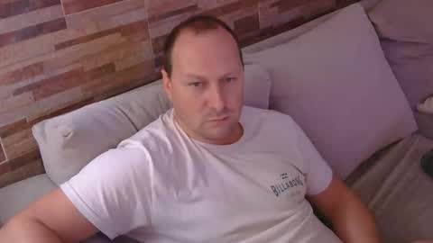 Snapshot of lustonfan chatting on 05-05-26, 01:52 lustonfan online show from 05-05-26, 01:52