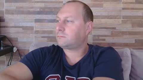 Snapshot of lustonfan chatting on 05-14-26, 01:07 lustonfan online show from 05-14-26, 01:07