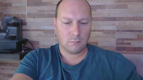 Snapshot of lustonfan chatting on 05-15-26, 12:23 lustonfan online show from 05-15-26, 12:23