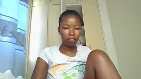 Snapshot of lustrousnerd chatting on 10-02-25, 03:46 Noreh online show from 10-02-25, 03:46