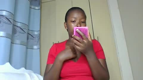 Snapshot of lustrousnerd chatting on 01-11-26, 09:20 Noreh online show from 01-11-26, 09:20