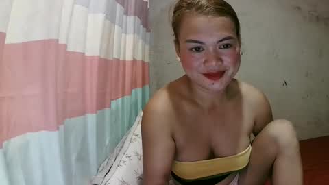 Snapshot of lusty_babe25 chatting on 10-04-25, 03:04 Flora Mae online show from 10-04-25, 03:04