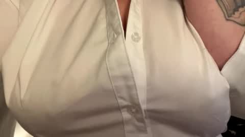 Snapshot of lustytits85 chatting on 03-20-26, 01:05 lustytits85 online show from 03-20-26, 01:05