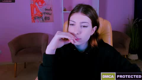 Snapshot of lusy_puff chatting on 12-16-24, 09:35 lusy_puff online show from 12-16-24, 09:35