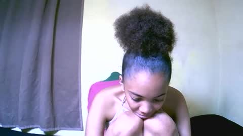 Snapshot of lutchia chatting on 10-02-25, 07:10 lutchia online show from 10-02-25, 07:10