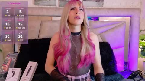 Snapshot of luu_blossom__ chatting on 02-03-26, 07:30 Lu Blossom online show from 02-03-26, 07:30