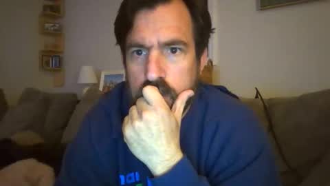 Snapshot of luv2likslit611455 chatting on 03-12-26, 08:53 Luv2likslit online show from 03-12-26, 08:53