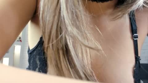 Snapshot of luv_yuna chatting on 03-07-26, 01:24 Yuna online show from 03-07-26, 01:24