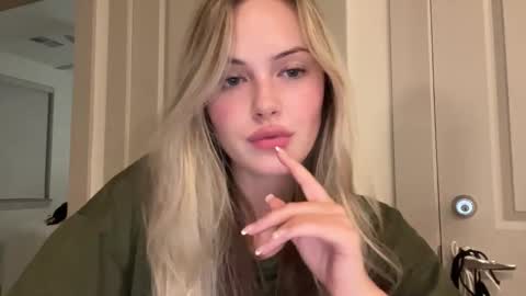 Aimee online show from 02-21-26, 03:07