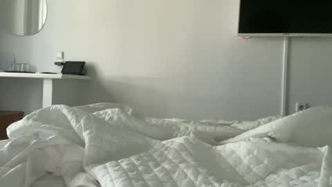 Aimee online show from 07-04-26, 04:18