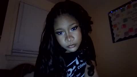 luvelybby22 online show from 05-25-26, 06:19