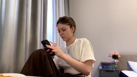 Adele online show from 03-09-26, 08:18