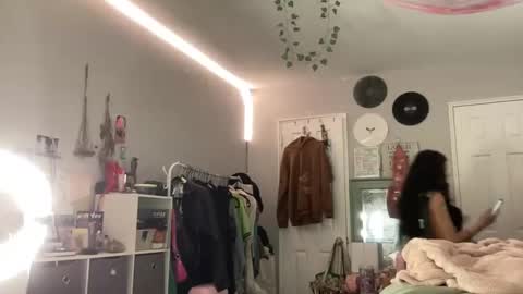 Snapshot of luvkoko chatting on 09-09-25, 07:52 luvkoko online show from 09-09-25, 07:52