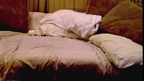 Snapshot of luvthecam2 chatting on 12-24-24, 11:49 M Jordan online show from 12-24-24, 11:49
