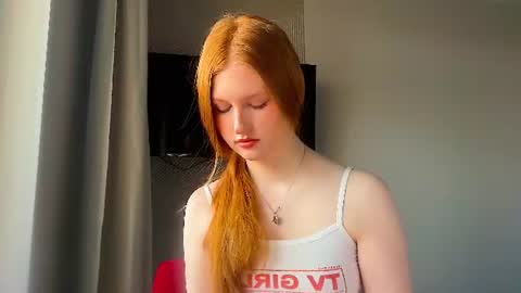Snapshot of lux_angel chatting on 06-24-26, 11:37 lux_angel online show from 06-24-26, 11:37
