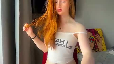 Snapshot of lux_angel chatting on 07-18-26, 01:10 lux_angel online show from 07-18-26, 01:10