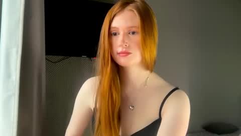 Snapshot of lux_angel chatting on 07-27-26, 11:01 lux_angel online show from 07-27-26, 11:01