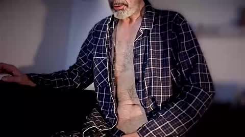 Im a   -  CAMGUY YOU  LIKE to FUCK online show from 10-19-25, 03:45