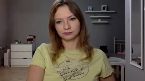 Snapshot of lux_millie chatting on 10-30-25, 09:48 Millie online show from 10-30-25, 09:48