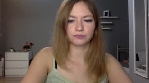 Snapshot of lux_millie chatting on 11-04-25, 11:04 Millie online show from 11-04-25, 11:04