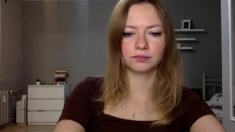 Snapshot of lux_millie chatting on 11-11-25, 09:59 Millie online show from 11-11-25, 09:59