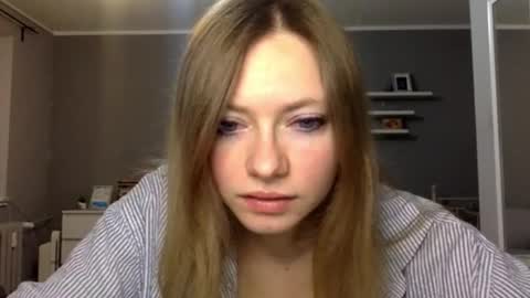 Snapshot of lux_millie chatting on 02-03-26, 10:15 Millie online show from 02-03-26, 10:15