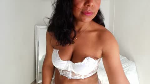 Snapshot of lux_noxentia chatting on 07-10-26, 12:52 Luz online show from 07-10-26, 12:52