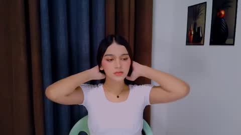 queen lux online show from 06-26-26, 09:46