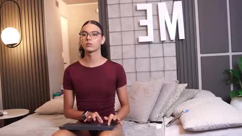 Luxa  online show from 02-26-26, 01:32