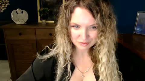 Donna online show from 06-06-26, 06:40