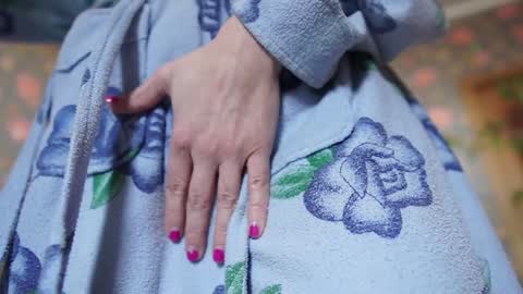 Sophie online show from 12-31-24, 09:53