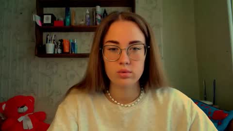 Snapshot of luxie_queen chatting on 10-03-25, 09:17 Katie online show from 10-03-25, 09:17