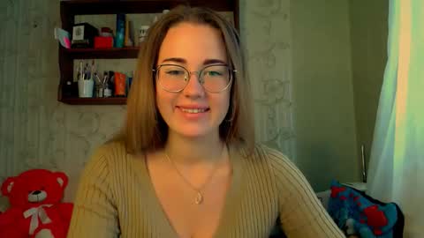 Snapshot of luxie_queen chatting on 10-11-25, 06:56 Katie online show from 10-11-25, 06:56