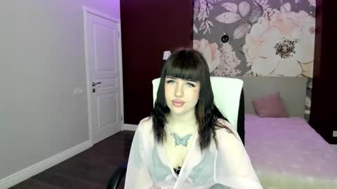 Snapshot of luxsiren chatting on 03-06-26, 08:27 LuxSiren online show from 03-06-26, 08:27