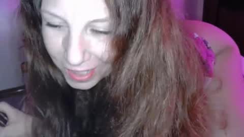 Snapshot of luxuriousuburbawife chatting on 09-12-25, 01:22 luxuriousuburbawife online show from 09-12-25, 01:22