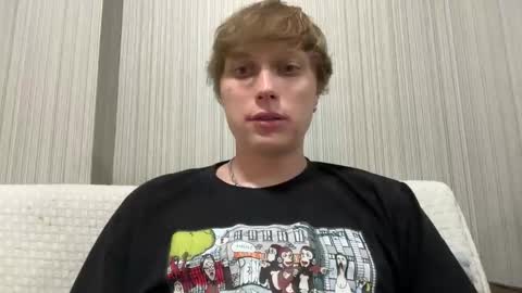 Snapshot of luxury_bob chatting on 01-06-26, 01:20 luxury_bob online show from 01-06-26, 01:20