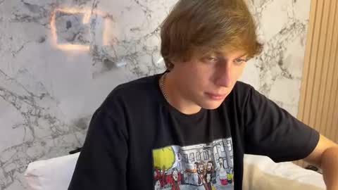 Snapshot of luxury_bob chatting on 02-18-26, 07:59 luxury_bob online show from 02-18-26, 07:59