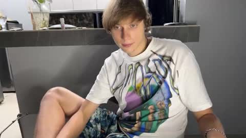 Snapshot of luxury_bob chatting on 02-24-26, 02:48 luxury_bob online show from 02-24-26, 02:48