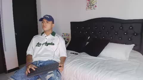 Snapshot of luxurymatthew chatting on 07-01-26, 01:13 luxurymatthew online show from 07-01-26, 01:13